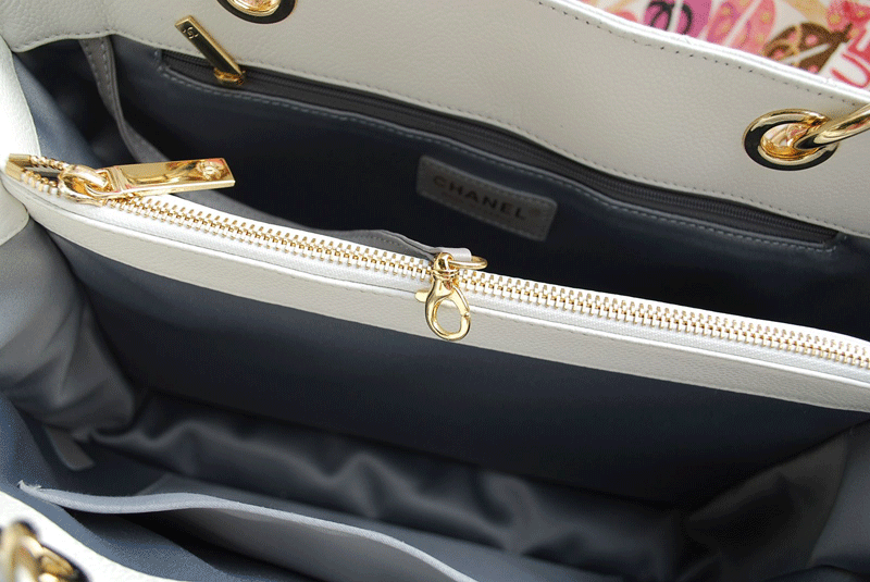 Chanel 2011 GST Caviar Leather Handbag 36092 White Chanel 2011 GST Caviar Leather Handbag 36092 White