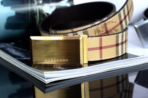 Burberry Belt B4008 Gold Burberry Belt B4008 Gold