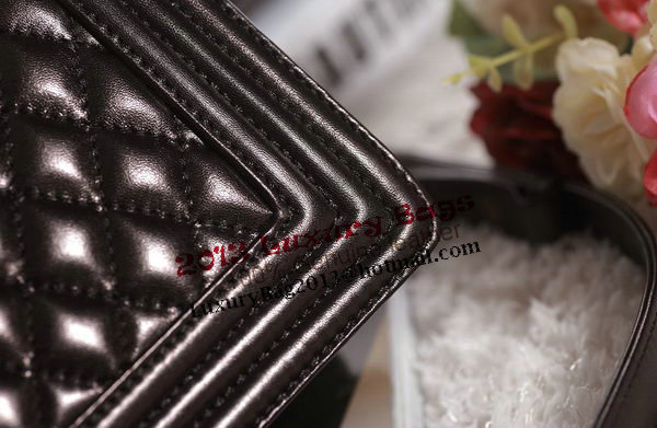 Chanel Boy Flap Shoulder Bag in Black Lambskin Leather A67086 Gold Chanel Boy Flap Shoulder Bag in Black Lambskin Leather A67086 Gold