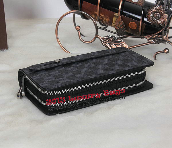Louis Vuitton Damier Graphite Canvas Clutch M079 Louis Vuitton Damier Graphite Canvas Clutch M079