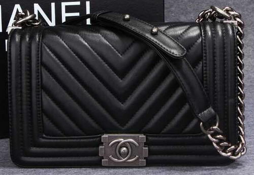 Boy Chanel Flap Shoulder Bag Herringbone Stitching CHA6817 Black Boy Chanel Flap Shoulder Bag Herringbone Stitching CHA6817 Black