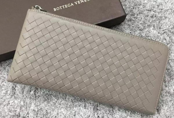 Bottega Veneta Intrecciato Leather Clutch BV144077 Grey Bottega Veneta Intrecciato Leather Clutch BV144077 Grey