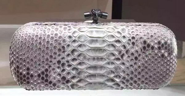 Bottega Veneta Snake Leather Knot Clutch 8651E Bottega Veneta Snake Leather Knot Clutch 8651E