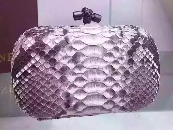 Bottega Veneta Snake Leather Knot Clutch BV8653 Grey Bottega Veneta Snake Leather Knot Clutch BV8653 Grey