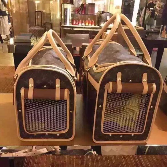 Louis Vuitton Monogram Canvas Dog Bag 40 M42022 Louis Vuitton Monogram Canvas Dog Bag 40 M42022