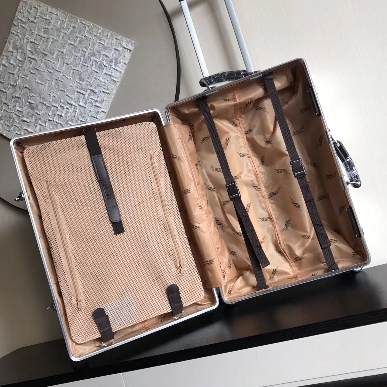 RIMOWA Travel Luggage 1783 Silver RIMOWA Travel Luggage 1783 Silver