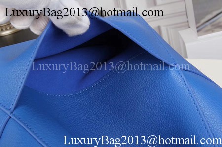 CELINE Sangle Seau Bag in Litchi Leather C3371 Blue CELINE Sangle Seau Bag in Litchi Leather C3371 Blue