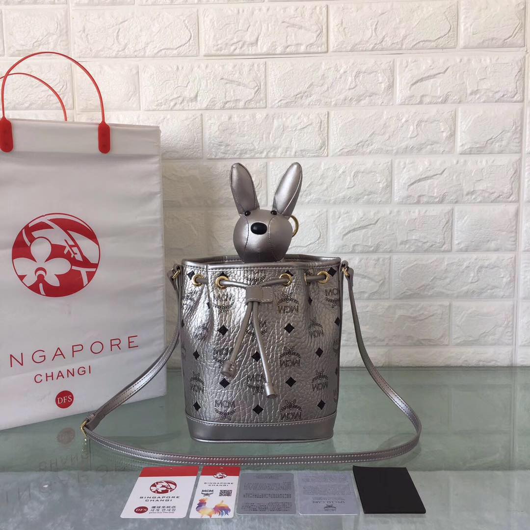 MCM Visetos Printed Drawstring Shoulder Bag MC8802 MCM Visetos Printed Drawstring Shoulder Bag MC8802