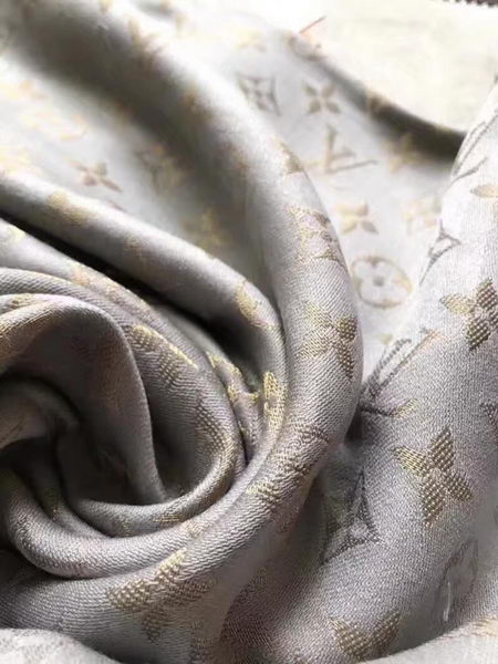 Louis Vuitton Scarf LVS9224B Louis Vuitton Scarf LVS9224B