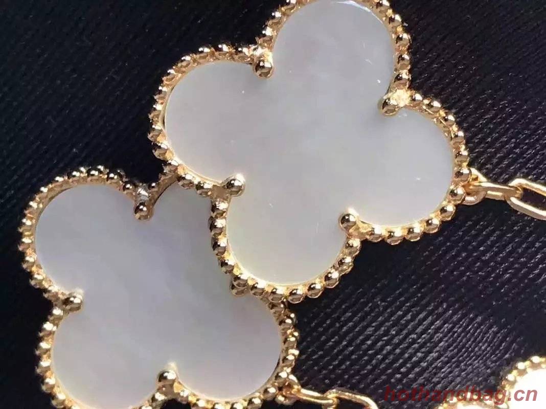 Van Cleef & Arpels Earrings V192039 Van Cleef & Arpels Earrings V192039