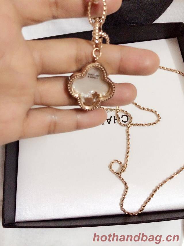 Van Cleef & Arpels Necklace V192030 Van Cleef & Arpels Necklace V192030