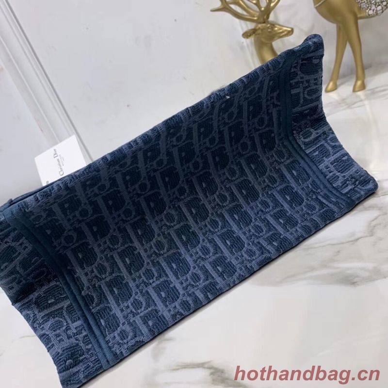 DIOR TOTE BAG IN EMBROIDERED CANVAS C0195 Blue DIOR TOTE BAG IN EMBROIDERED CANVAS C0195 Blue