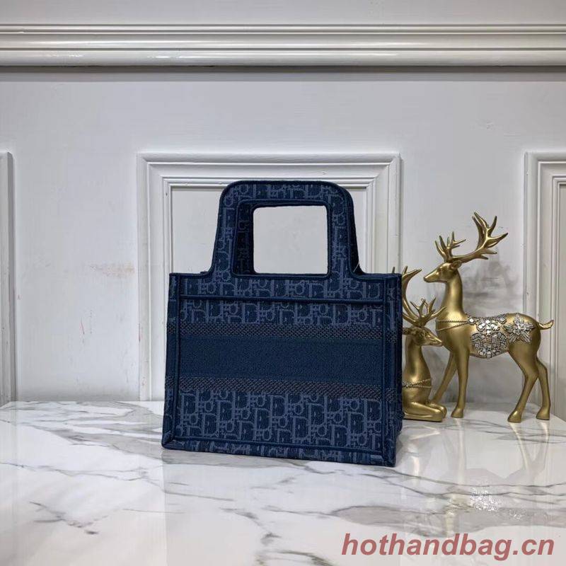 DIOR TOTE BAG IN EMBROIDERED CANVAS C0195 Blue DIOR TOTE BAG IN EMBROIDERED CANVAS C0195 Blue