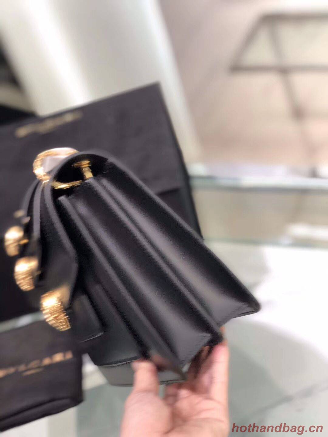 BVLGARI Serpenti Forever leather shoulder bag B288620 black BVLGARI Serpenti Forever leather shoulder bag B288620 black