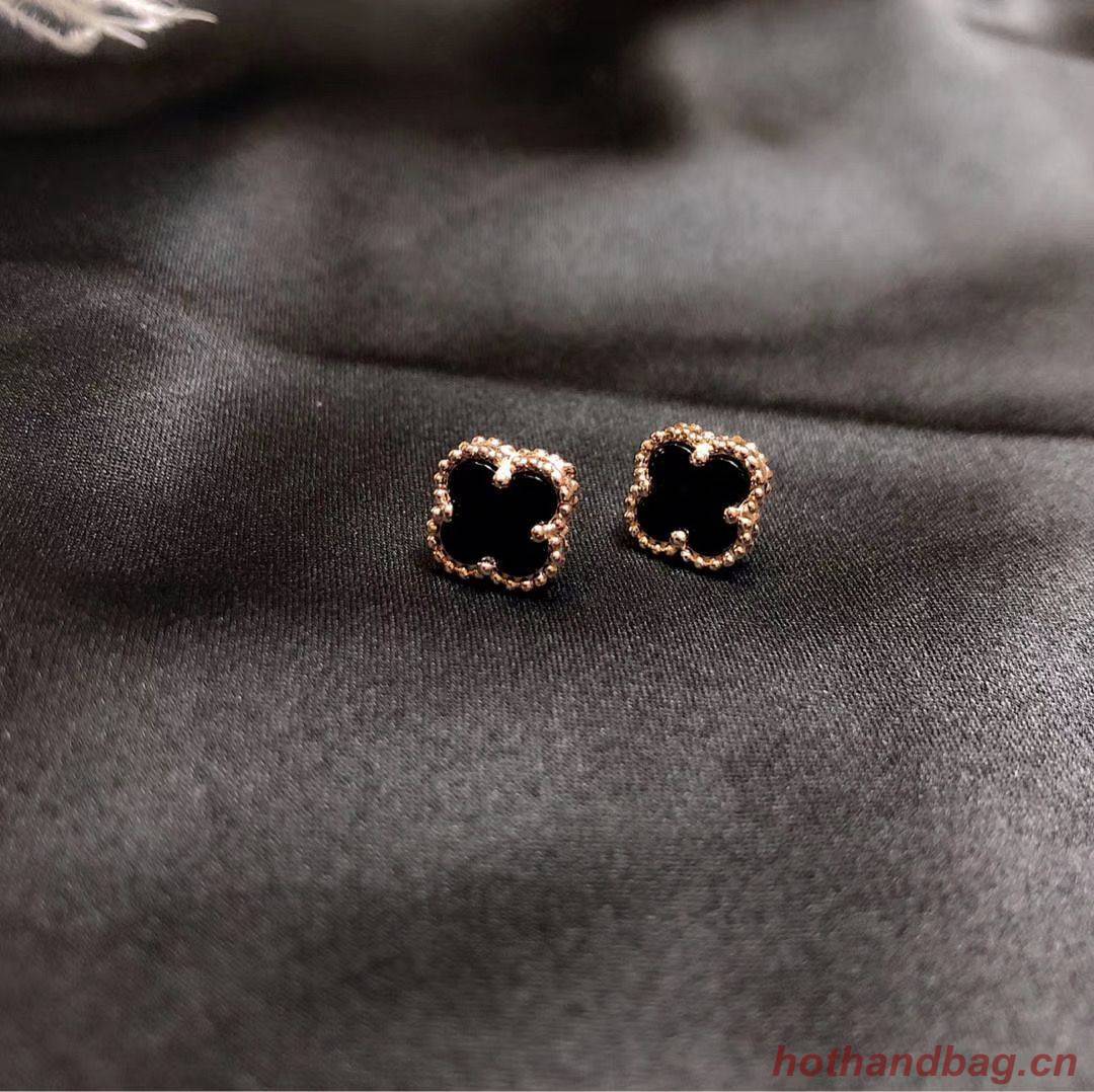 Van Cleef & Arpels Earrings or Necklace VCA9088 Van Cleef & Arpels Earrings or Necklace VCA9088