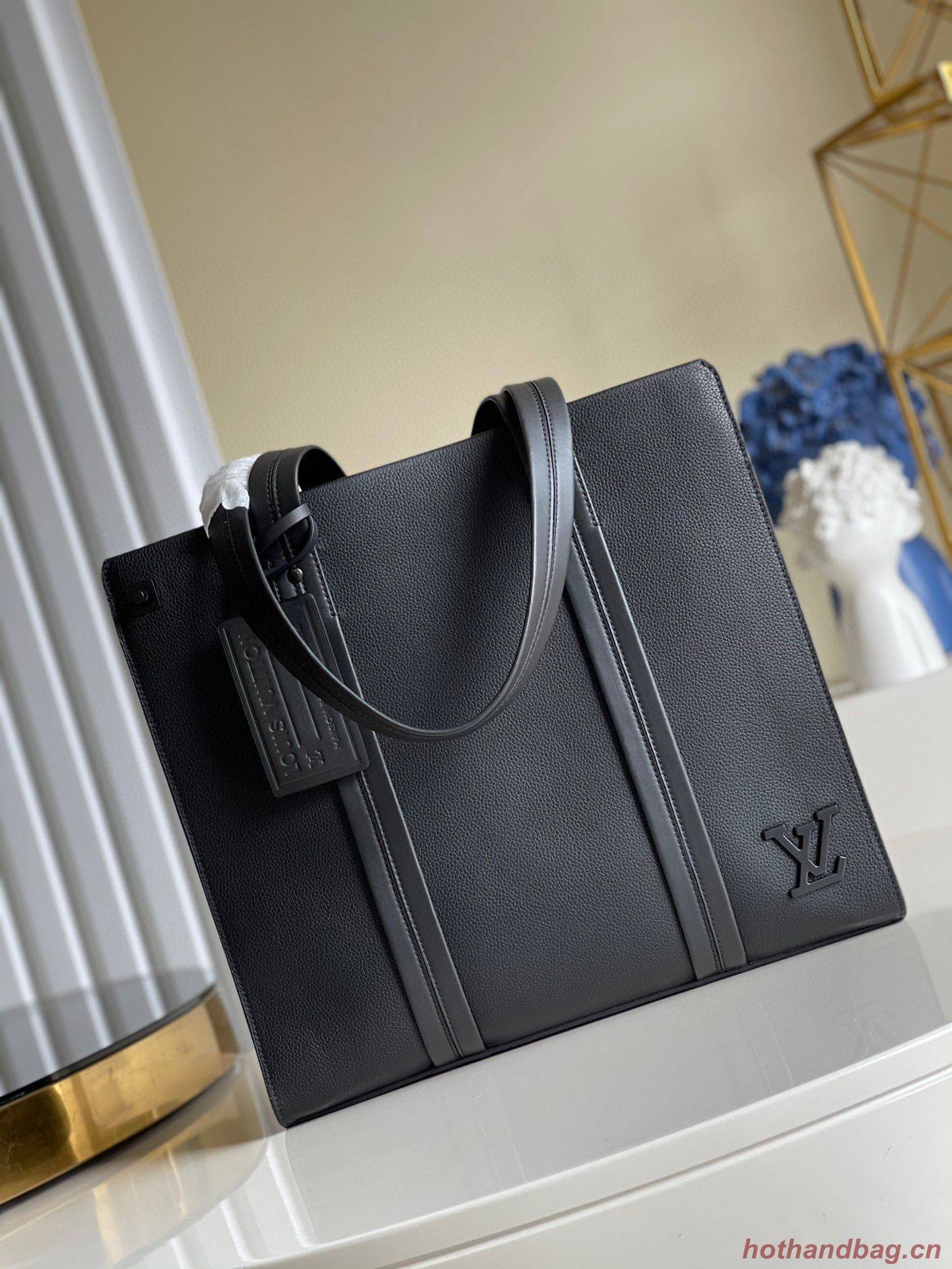 Louis Vuitton Original Leather Aerogram Tote Bag M57308 Black Louis Vuitton Original Leather Aerogram Tote Bag M57308 Black
