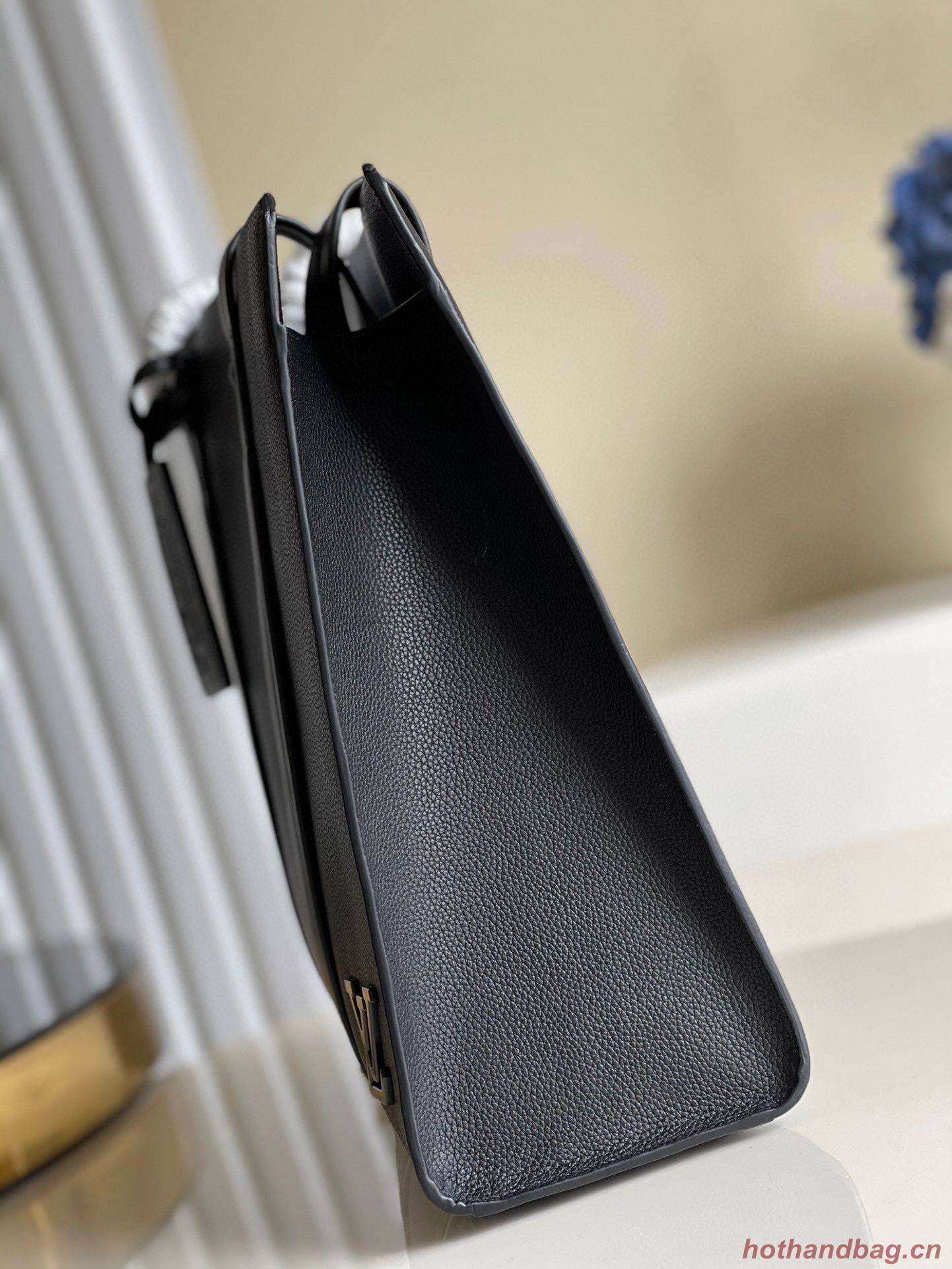 Louis Vuitton Original Leather Aerogram Tote Bag M57308 Black Louis Vuitton Original Leather Aerogram Tote Bag M57308 Black