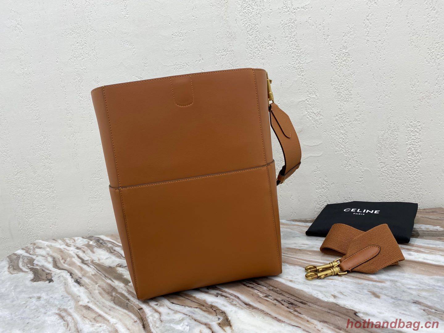 CELINE Sangle Seau Bag in Smooth Leather C3371-2 Brown CELINE Sangle Seau Bag in Smooth Leather C3371-2 Brown