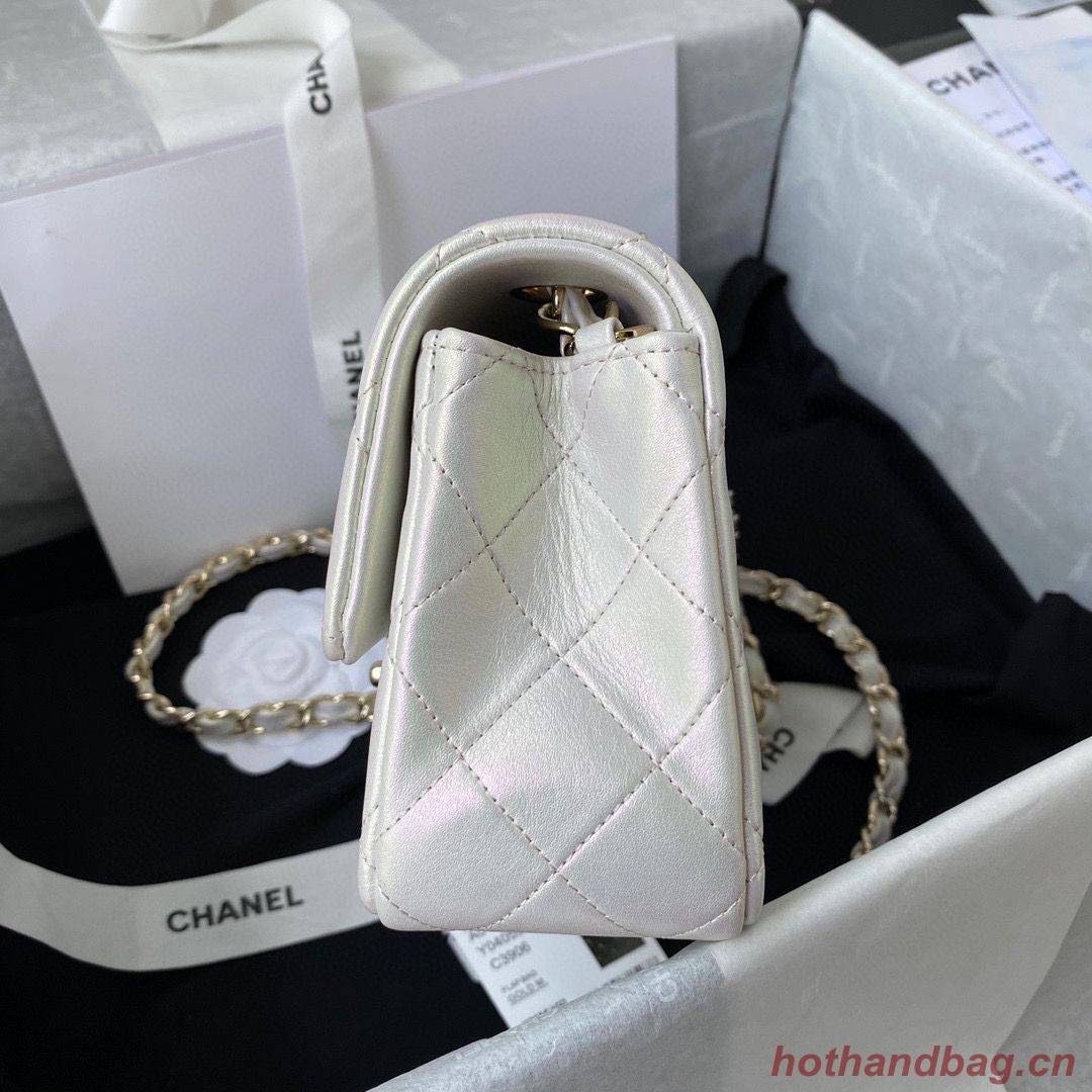 chanel flap bag Iridescent Calfskin & Light Gold-Tone AS1116 Pearl White chanel flap bag Iridescent Calfskin & Light Gold-Tone AS1116 Pearl White
