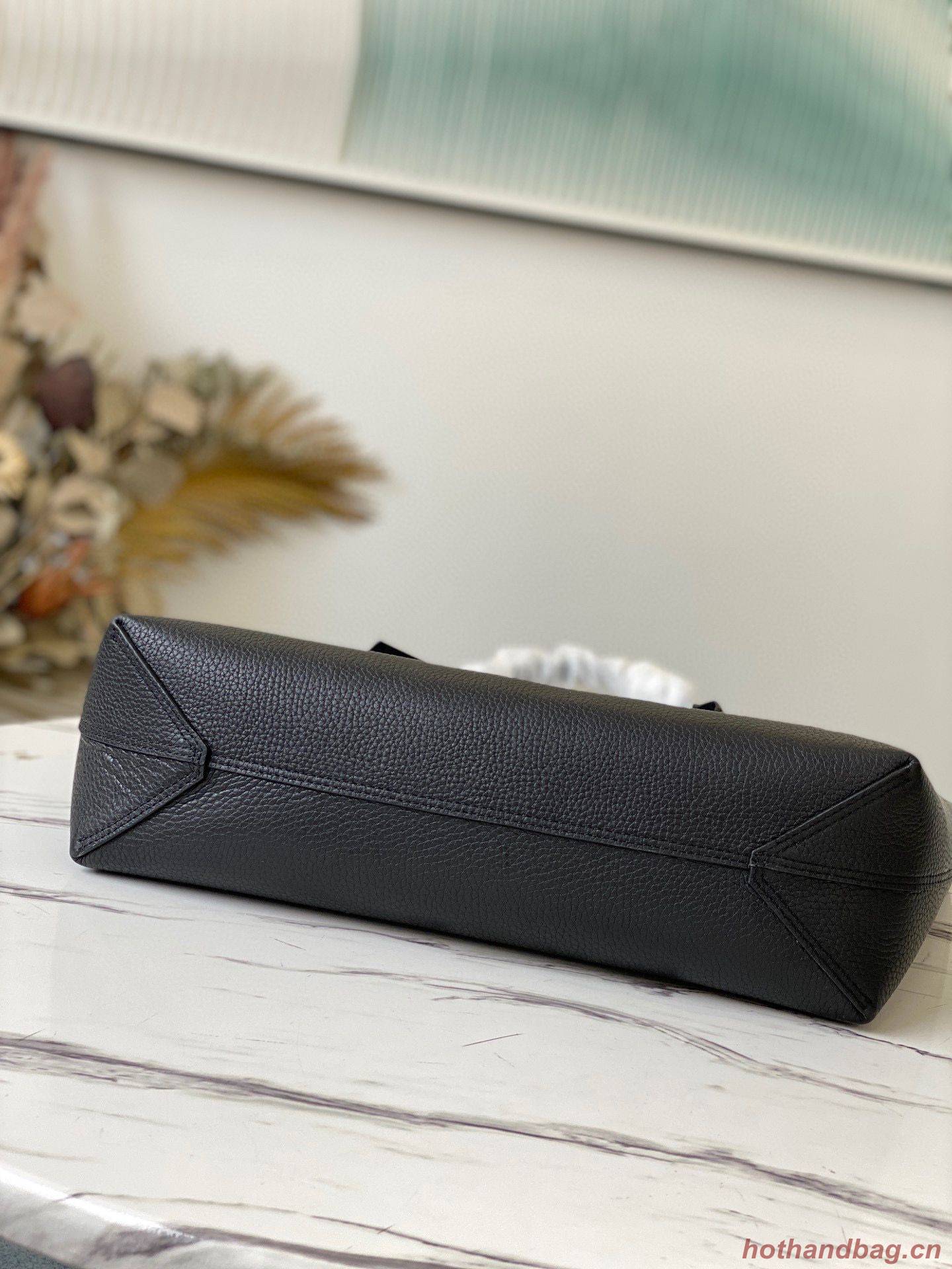 Louis Vuitton Cabas Voyage Taurillon Leather Bag M52817 Black Louis Vuitton Cabas Voyage Taurillon Leather Bag M52817 Black