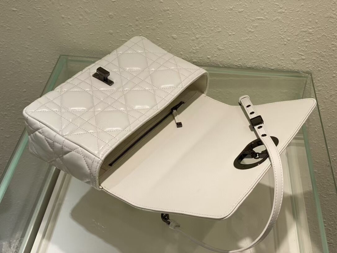 LARGE DIOR CARO BAG Gradient Cannage Lambskin M9243E white LARGE DIOR CARO BAG Gradient Cannage Lambskin M9243E white