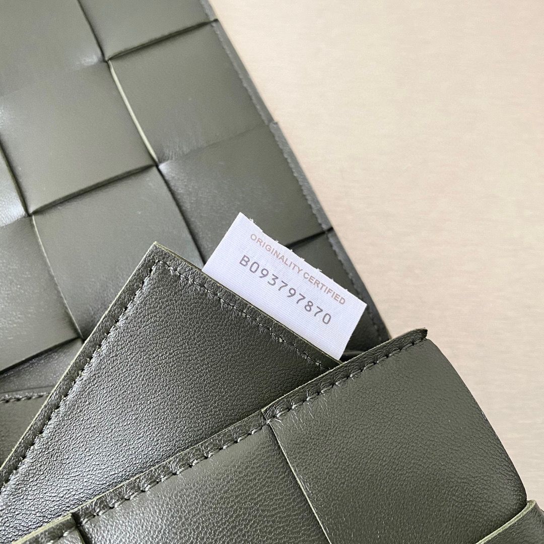 Bottega Veneta BORSA CASSETTE 578004 Dark Green Bottega Veneta BORSA CASSETTE 578004 Dark Green