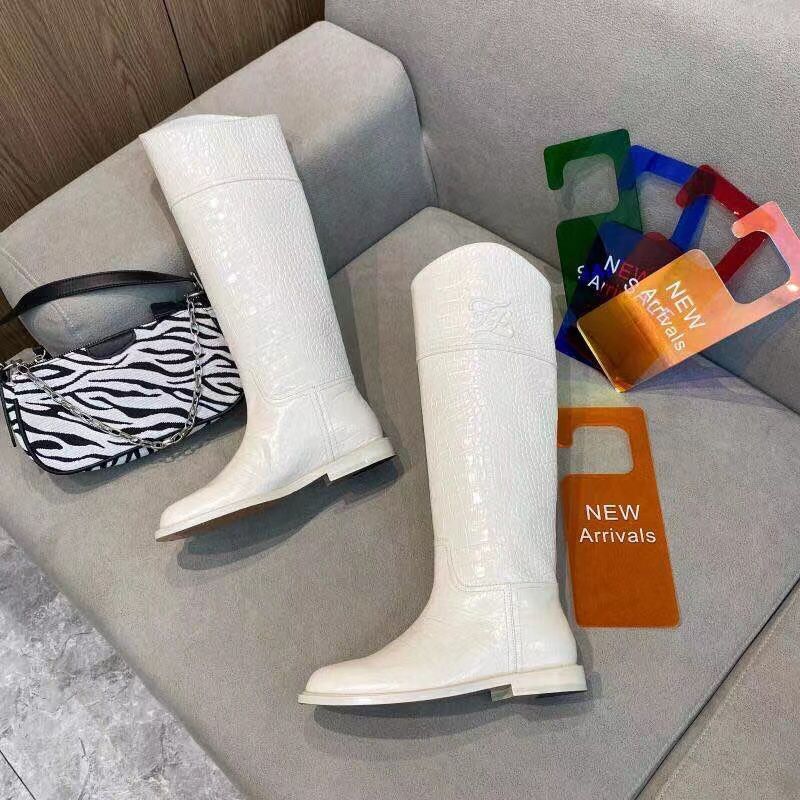 Fendi Boots Shoes FD3269 Heel height 3CM White Fendi Boots Shoes FD3269 Heel height 3CM White