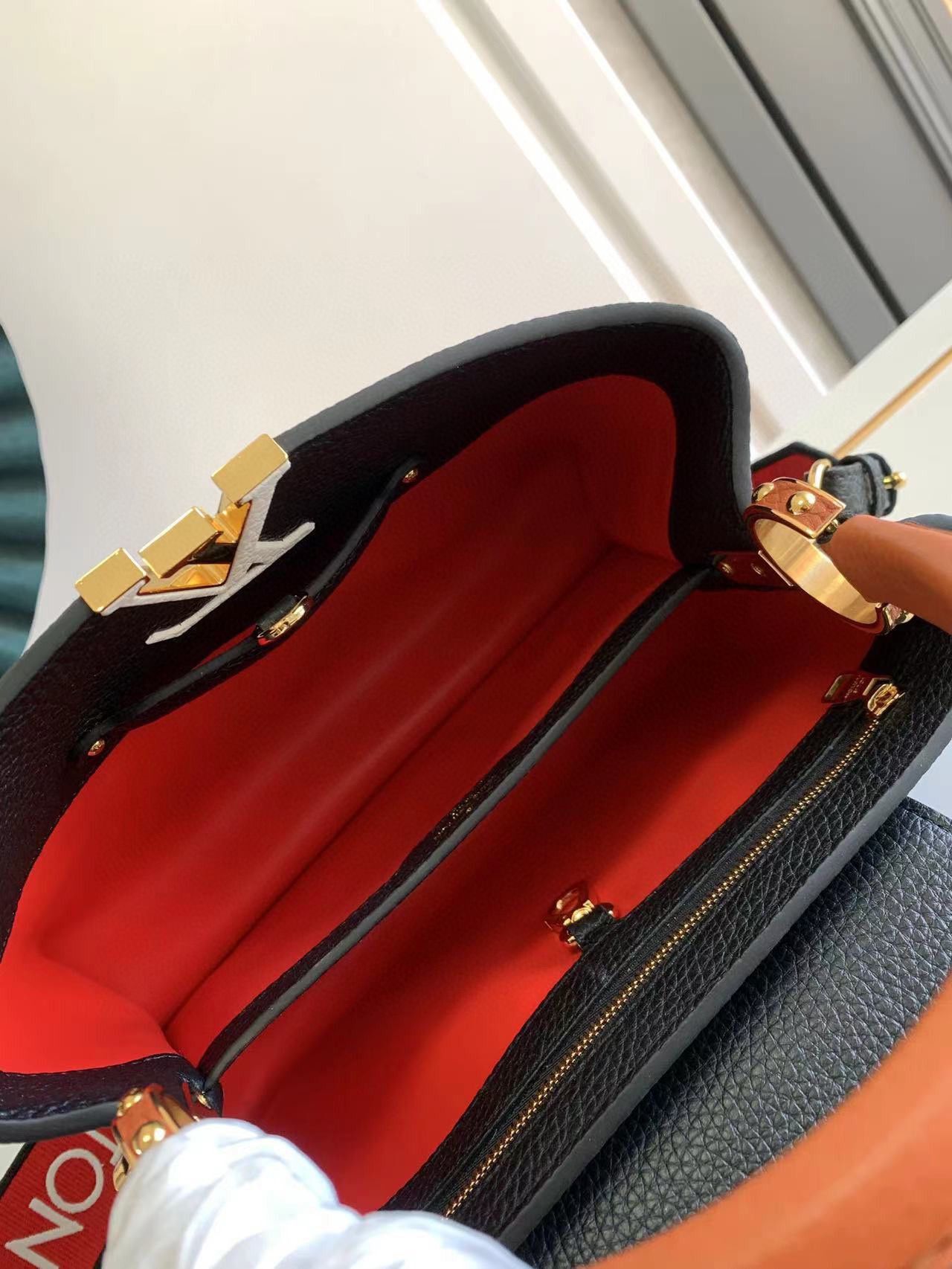 Louis Vuitton CAPUCINES Original Leather PM M59020 Black Louis Vuitton CAPUCINES Original Leather PM M59020 Black