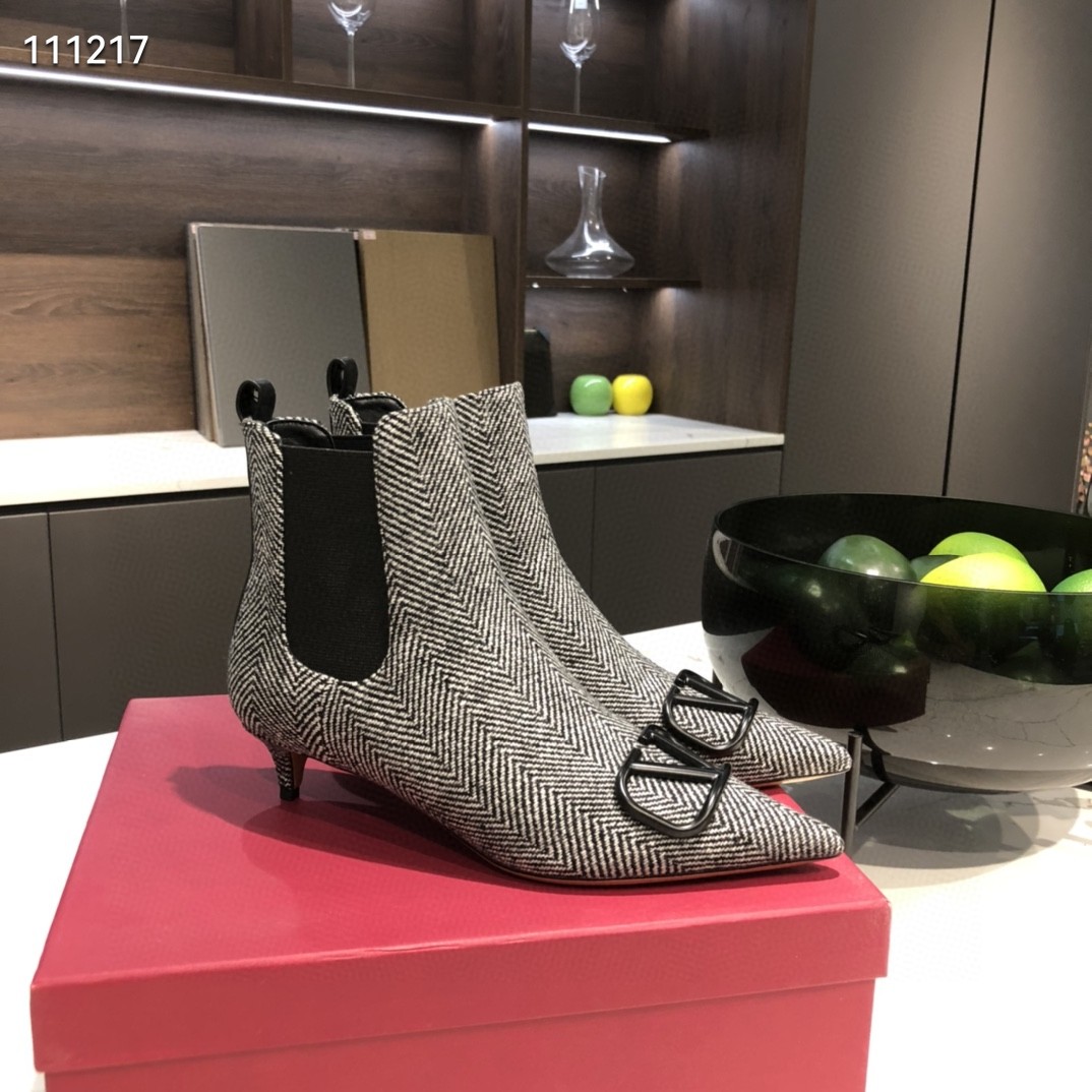 Valentino Shoes VT1092LS-4 Heel height 4CM Valentino Shoes VT1092LS-4 Heel height 4CM