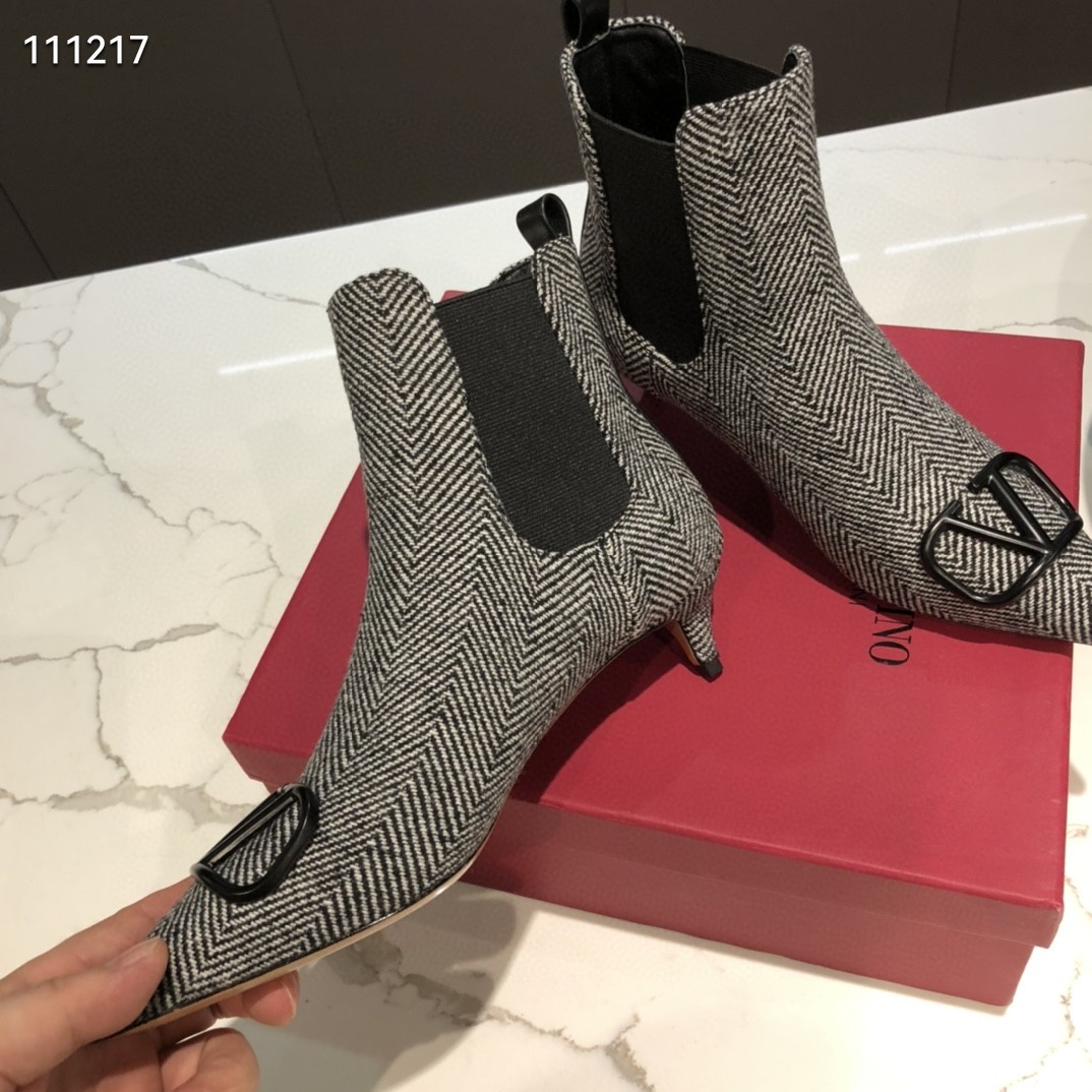 Valentino Shoes VT1092LS-4 Heel height 4CM Valentino Shoes VT1092LS-4 Heel height 4CM