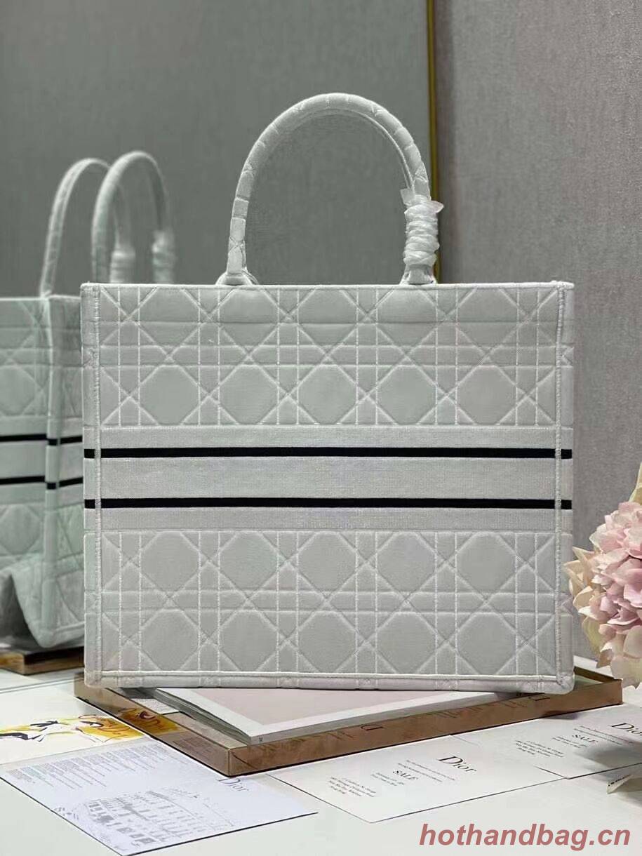 DIOR BOOK TOTE Velvet C1286-2 white DIOR BOOK TOTE Velvet C1286-2 white