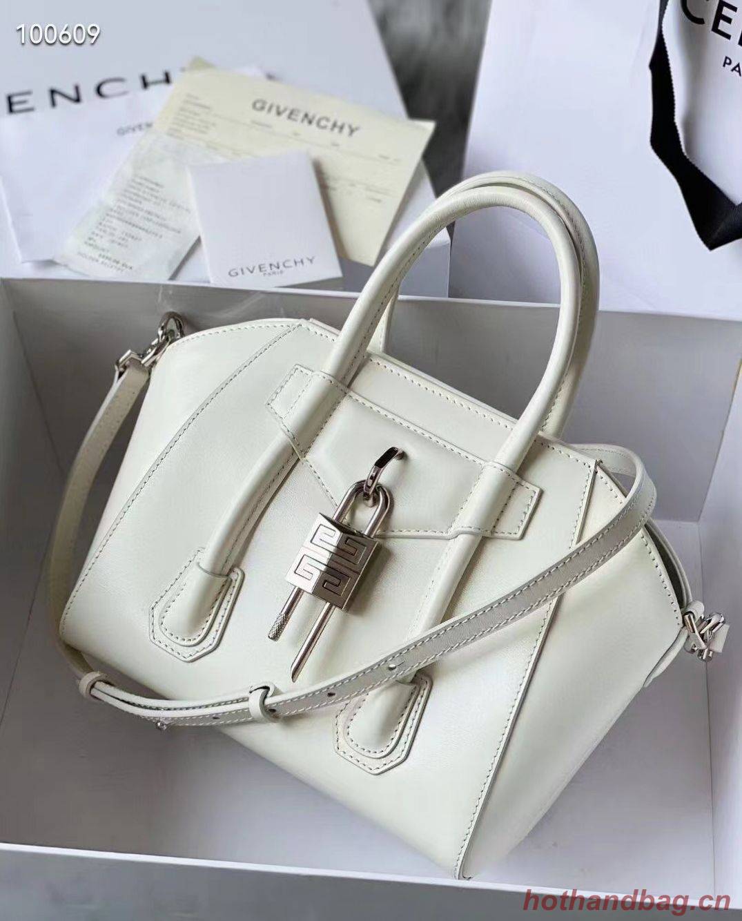 Givenchy Grained Original Calfskin Small Antigona Bag BB0512 White Givenchy Grained Original Calfskin Small Antigona Bag BB0512 White