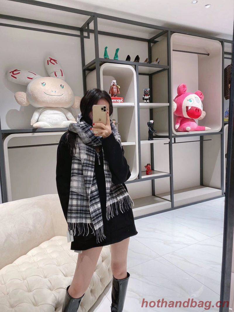 Balenciaga Scarf BG01563 Balenciaga Scarf BG01563