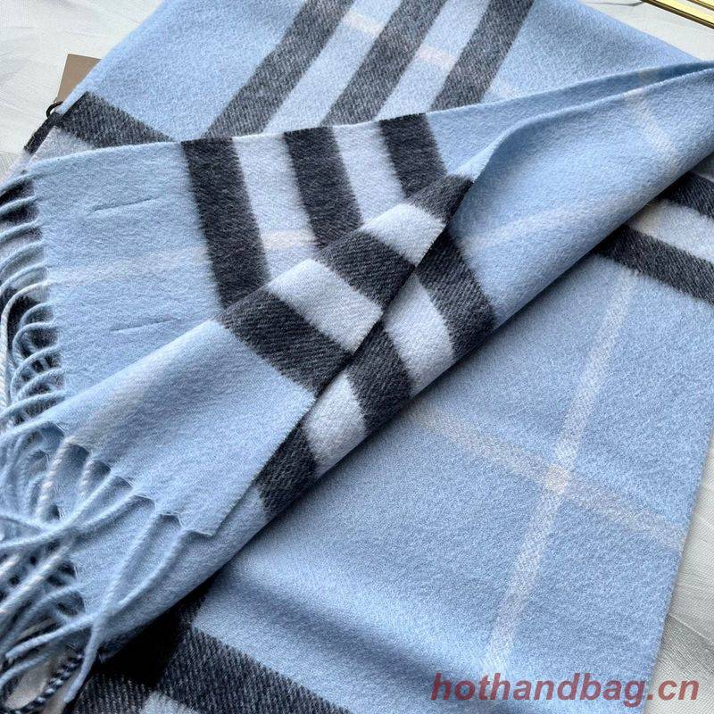 Burberry Scarf B00240 Burberry Scarf B00240