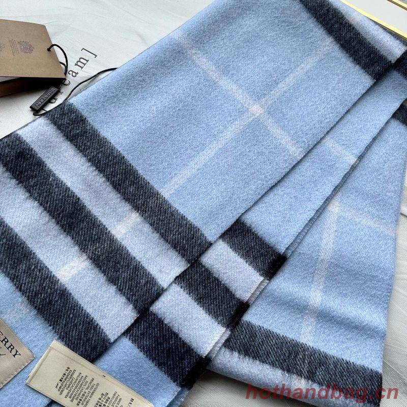 Burberry Scarf B00240 Burberry Scarf B00240