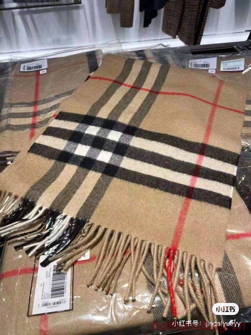 Burberry Scarf B00242 Burberry Scarf B00242