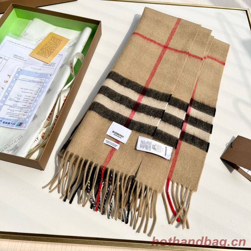 Burberry Scarf B00242 Burberry Scarf B00242