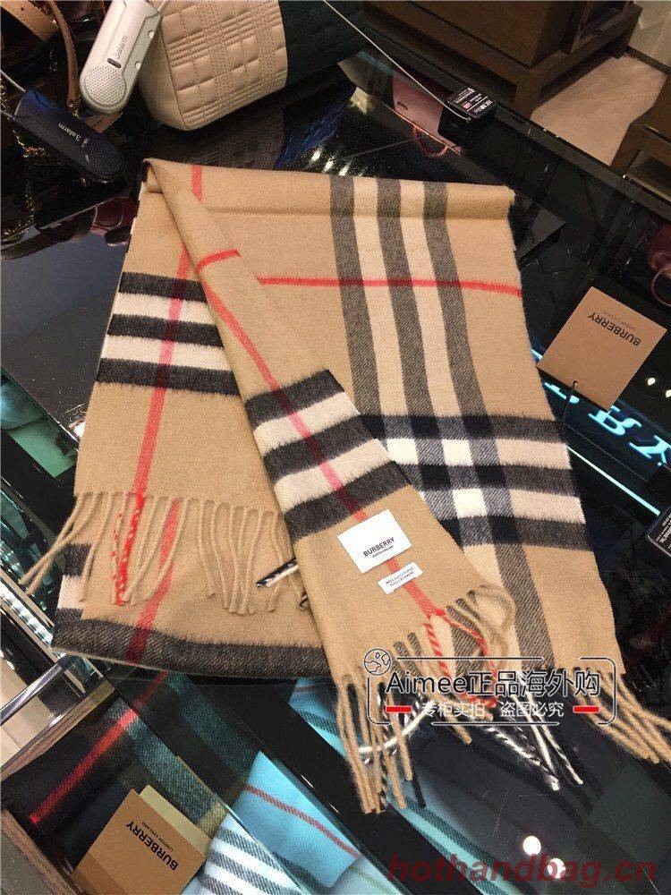 Burberry Scarf B00245 Burberry Scarf B00245
