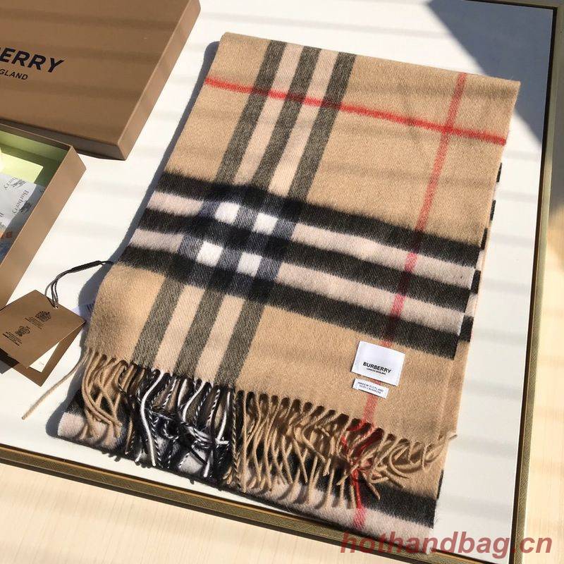 Burberry Scarf B00245 Burberry Scarf B00245