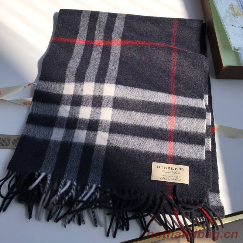 Burberry Scarf B00247 Burberry Scarf B00247