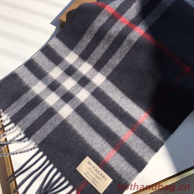 Burberry Scarf B00247 Burberry Scarf B00247