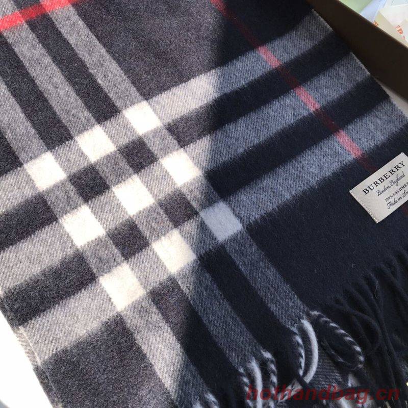 Burberry Scarf B00247 Burberry Scarf B00247