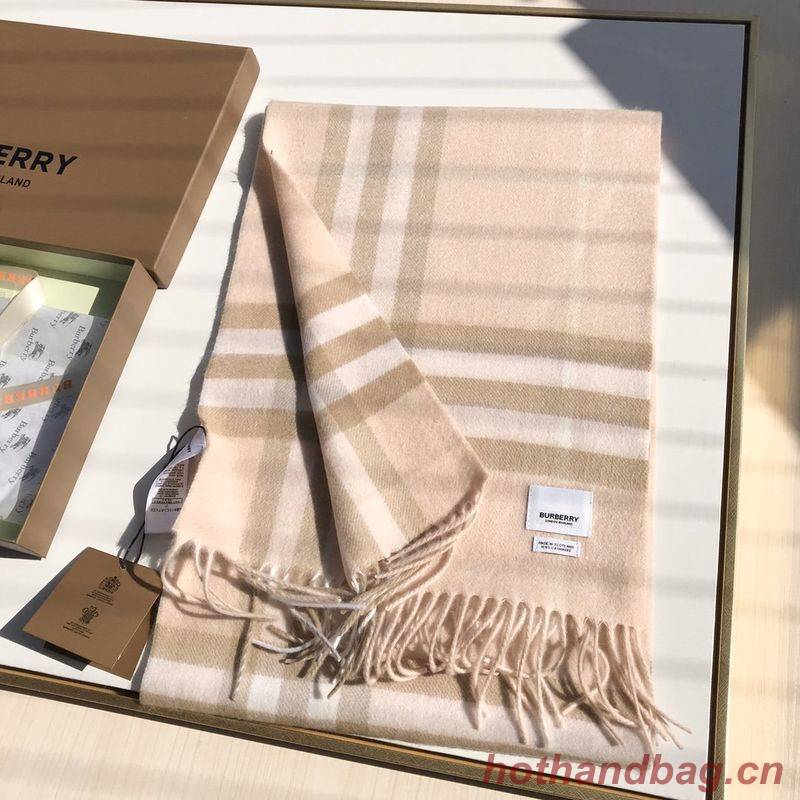 Burberry Scarf B00251 Burberry Scarf B00251