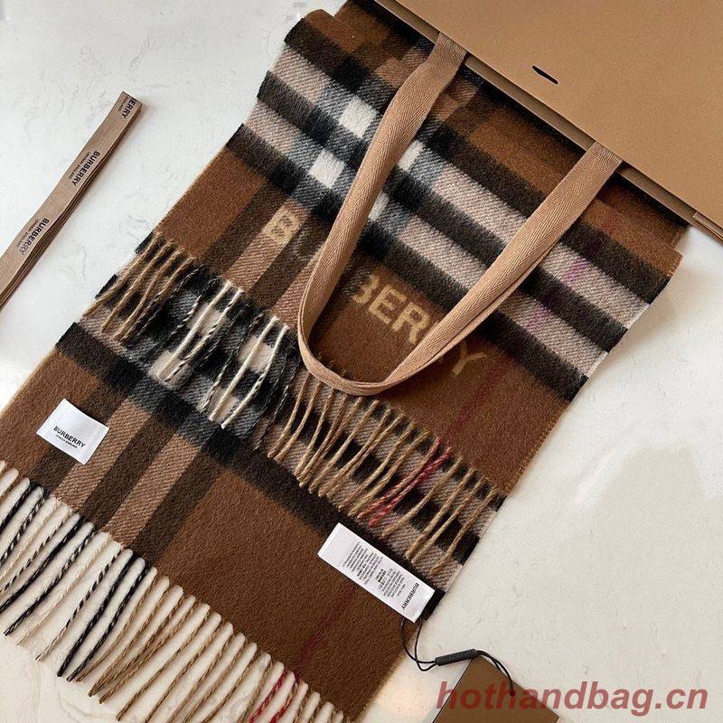 Burberry Scarf B00253 Burberry Scarf B00253