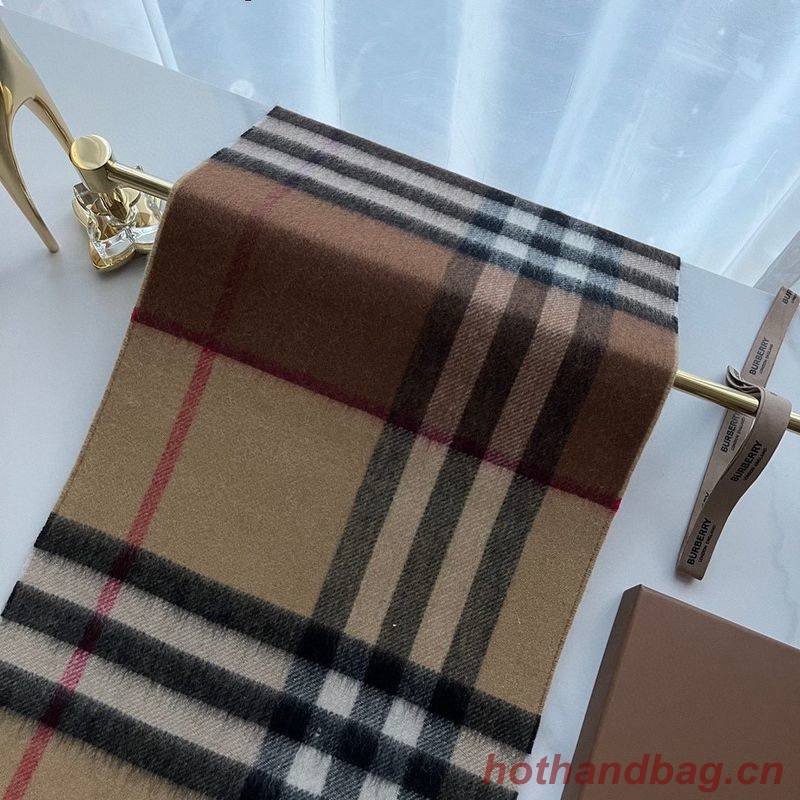 Burberry Scarf B00253 Burberry Scarf B00253