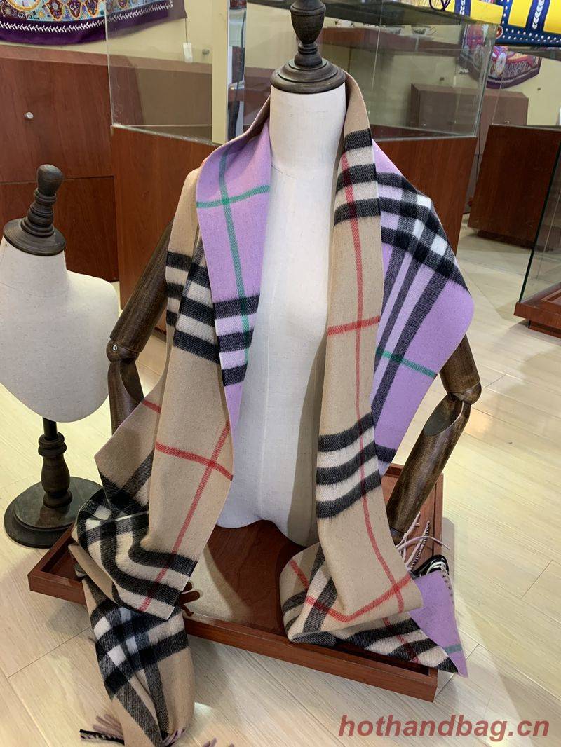 Burberry Scarf B00260 Burberry Scarf B00260