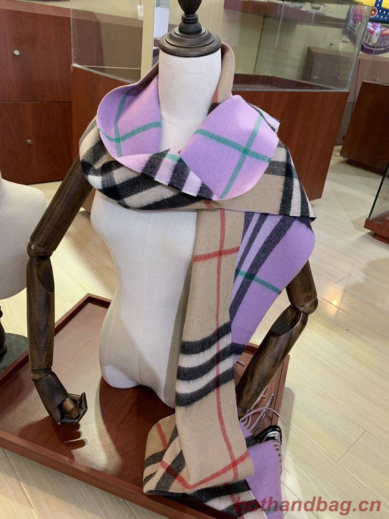 Burberry Scarf B00260 Burberry Scarf B00260