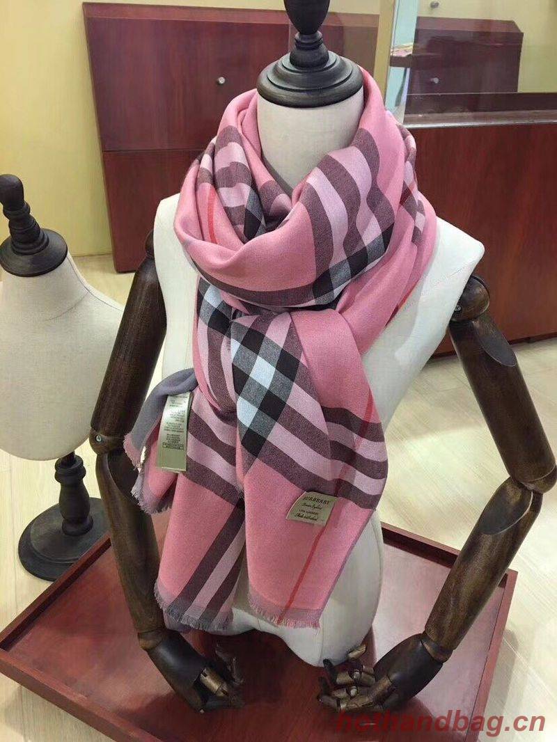 Burberry Scarf B00282 Burberry Scarf B00282