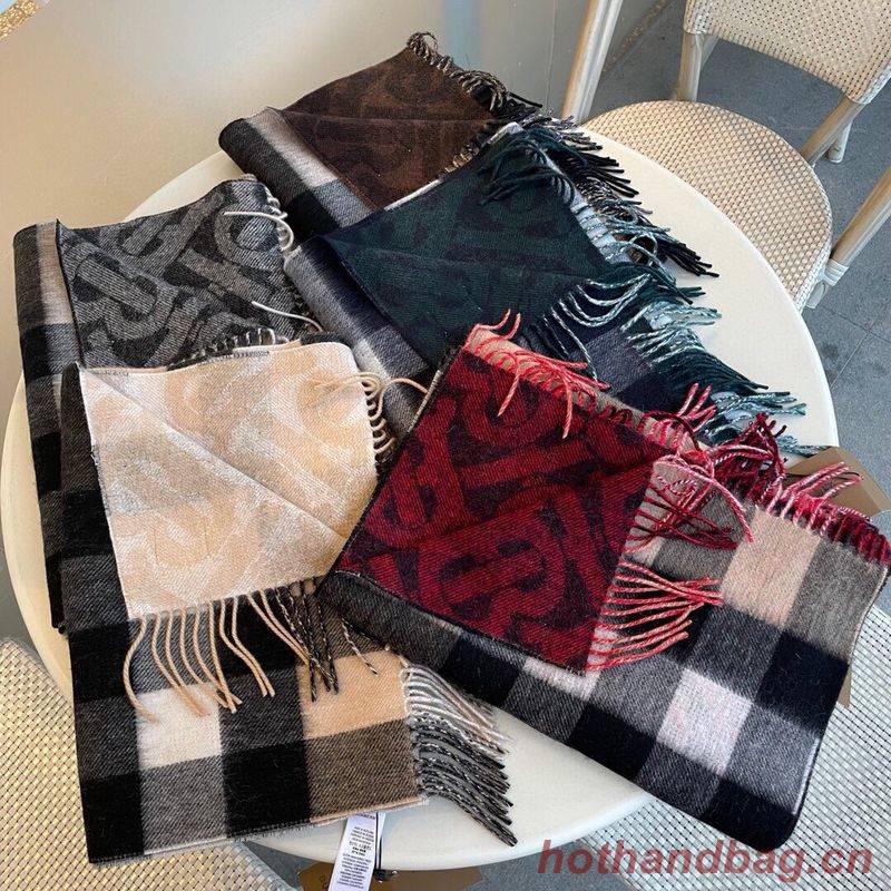 Burberry Scarf B00316 Burberry Scarf B00316