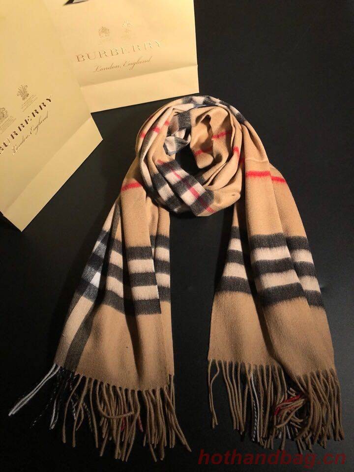 Burberry Scarf B00318 Burberry Scarf B00318